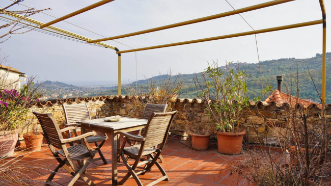 Town House for sale in Imperia