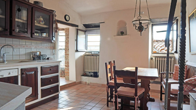 Town House for sale in Imperia