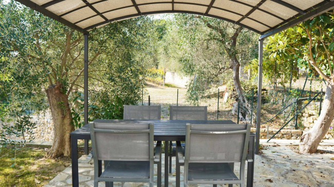 Villa for sale in Imperia