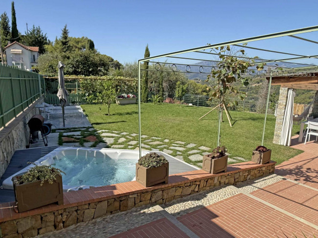 Villa for sale in Seborga