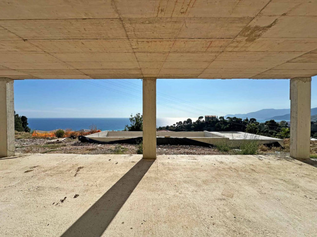 Villa in vendita a Bordighera