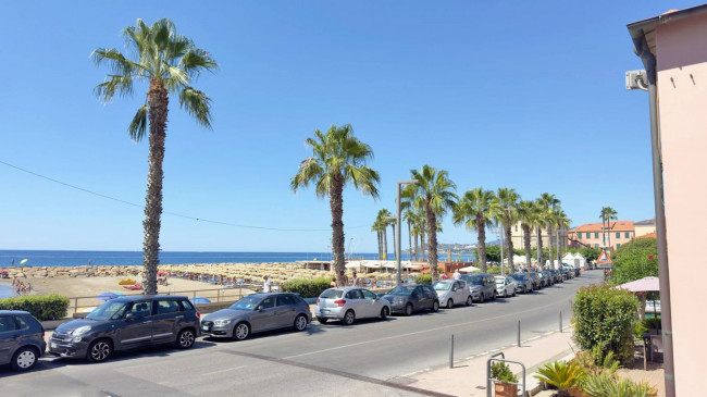 Wohnungen zum kaufen in Santo Stefano al Mare