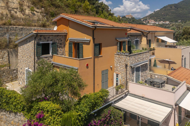 Appartamento in vendita a Castellaro