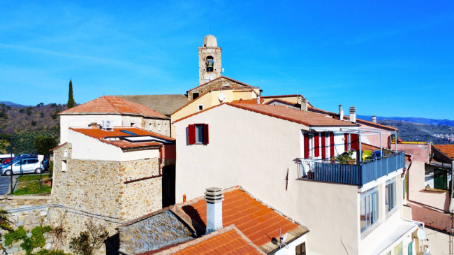 Casa di paese in vendita a Cipressa