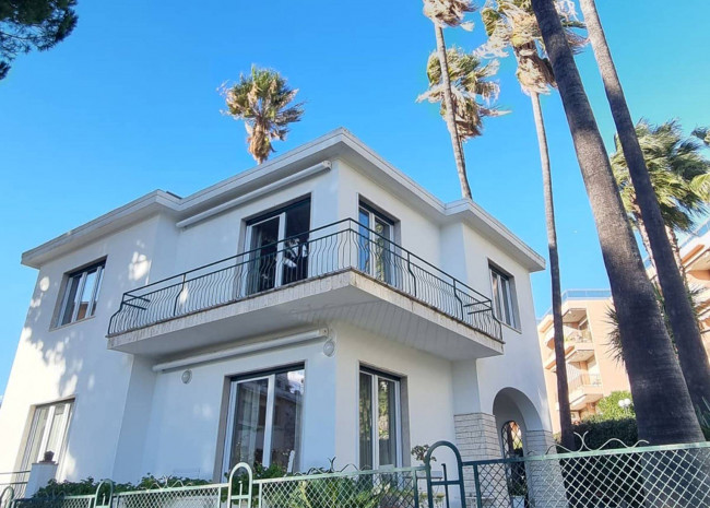 Villa à vendre à Sanremo