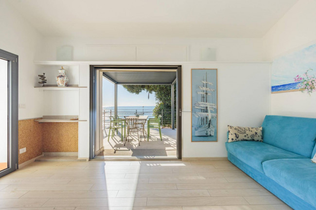 Appartamento in vendita a Santo Stefano al Mare