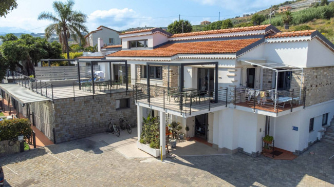 Appartamento in vendita a Santo Stefano al Mare