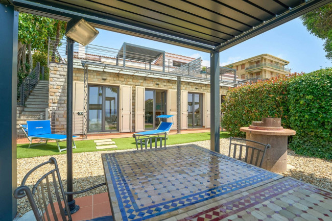 Appartamento in vendita a Santo Stefano al Mare