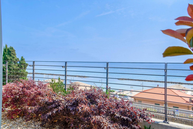 Appartamento in vendita a Santo Stefano al Mare