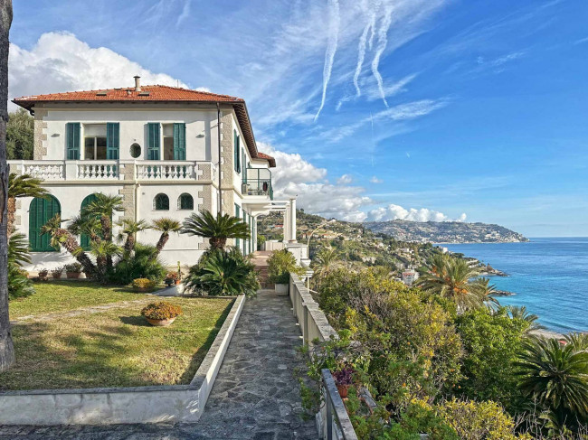 Apartment for sale in Bordighera