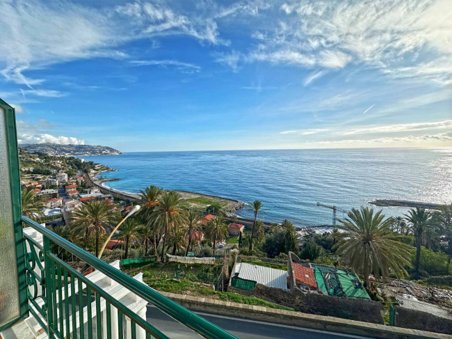 Apartment for sale in Bordighera