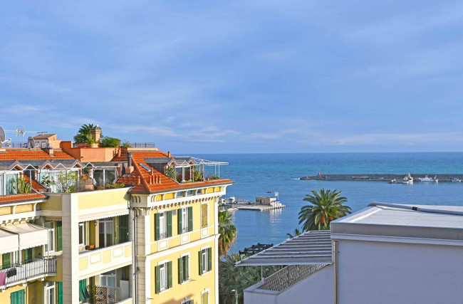 Квартира в продажа в Sanremo