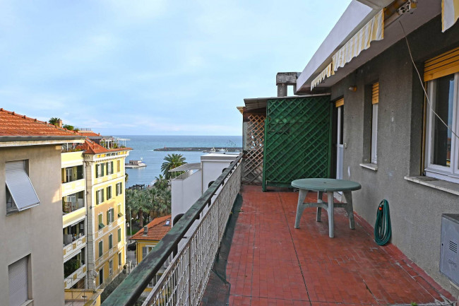 Квартира в продажа в Sanremo