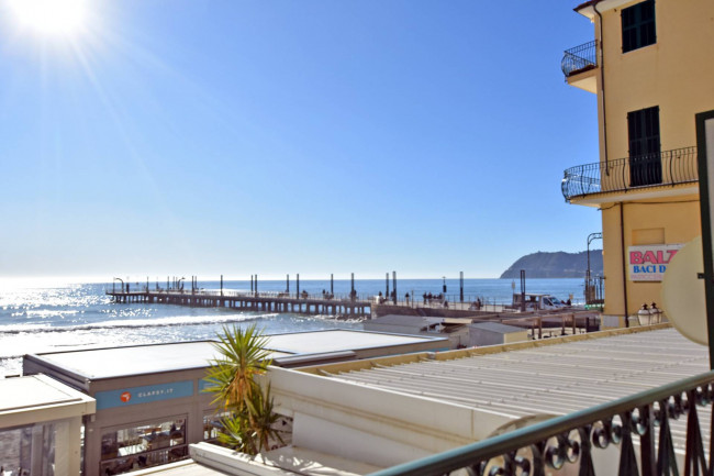 Appartamento in vendita a Alassio