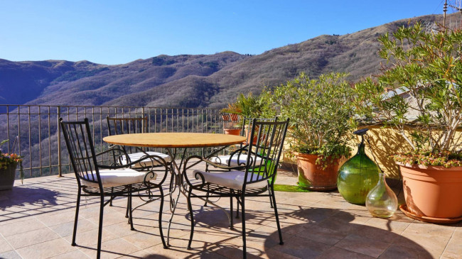 Casa di paese in vendita a Borgomaro