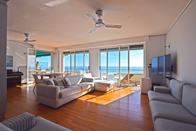 Appartamento in vendita a Ospedaletti