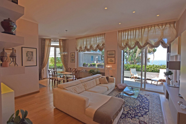 Appartamento in vendita a Ospedaletti