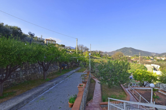 Appartamento in vendita a Borghetto Santo Spirito