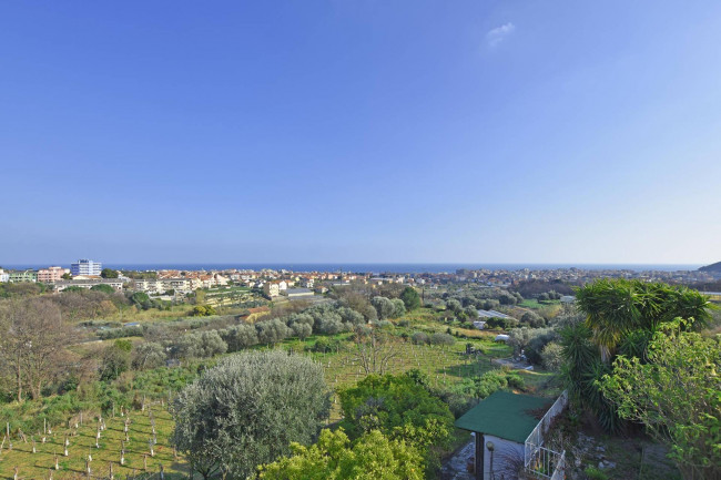 Appartamento in vendita a Borghetto Santo Spirito