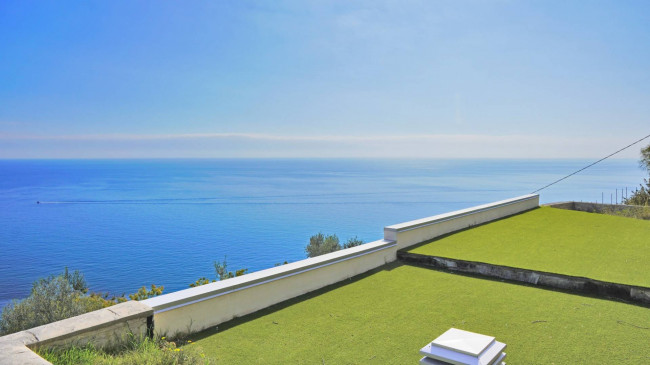 Вилла в продажа в Imperia