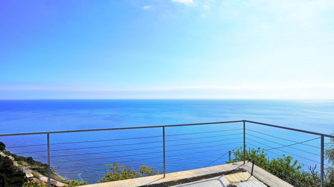 Вилла в продажа в Imperia