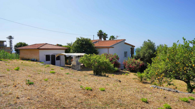 Villa in vendita a Santo Stefano al Mare