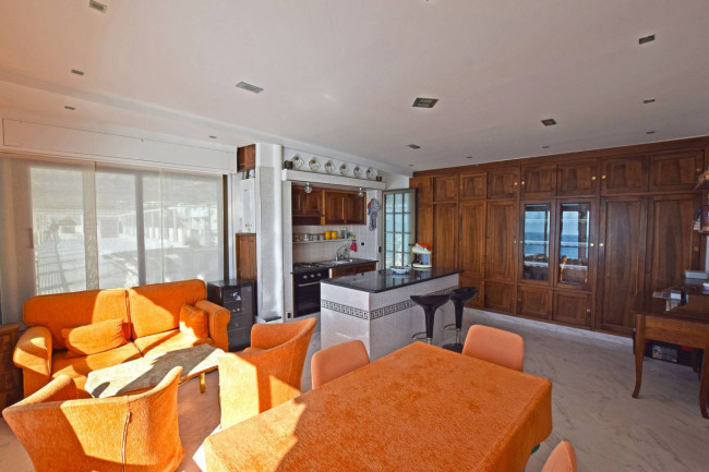 Квартира в продажа в Ospedaletti