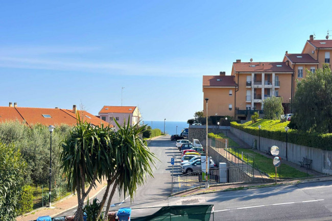 Wohnungen zum kaufen in Santo Stefano al Mare