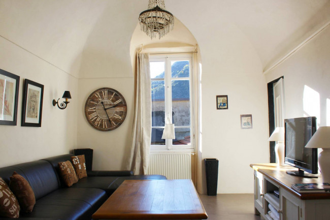 Casa di paese in vendita a Montalto Carpasio