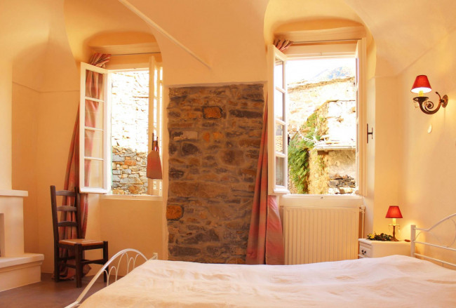 Casa di paese in vendita a Montalto Carpasio