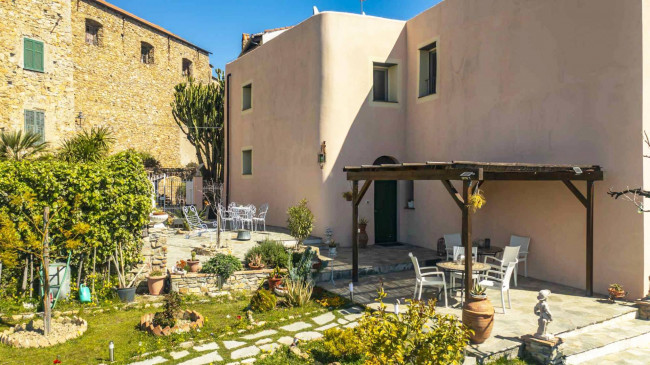 Villa for sale in Pompeiana