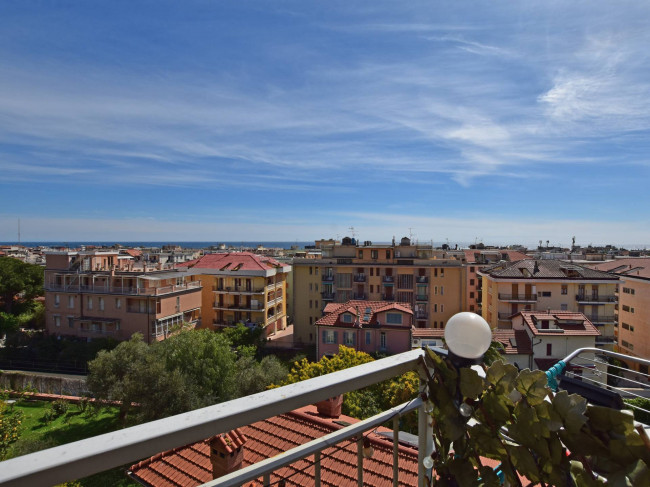 Appartamento in vendita a Alassio