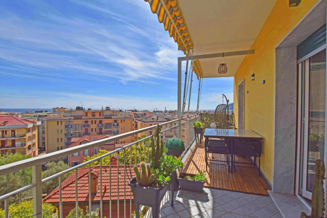 Appartamento in vendita a Alassio