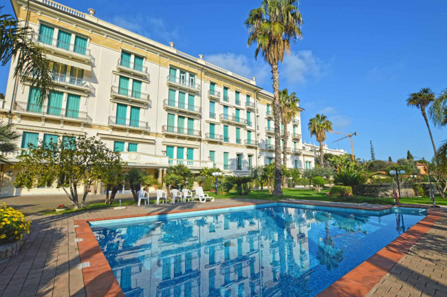 Apartment for sale in Bordighera