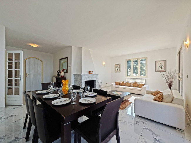 Villa for sale in Camporosso