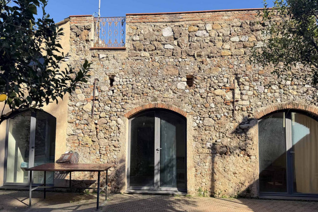 Вилла в продажа в Albenga