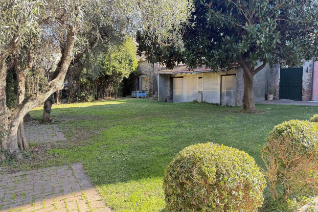 Вилла в продажа в Albenga