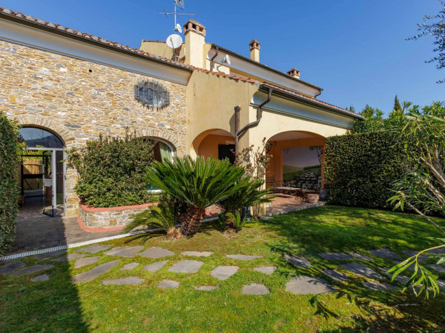 Appartamento in vendita a Garlenda