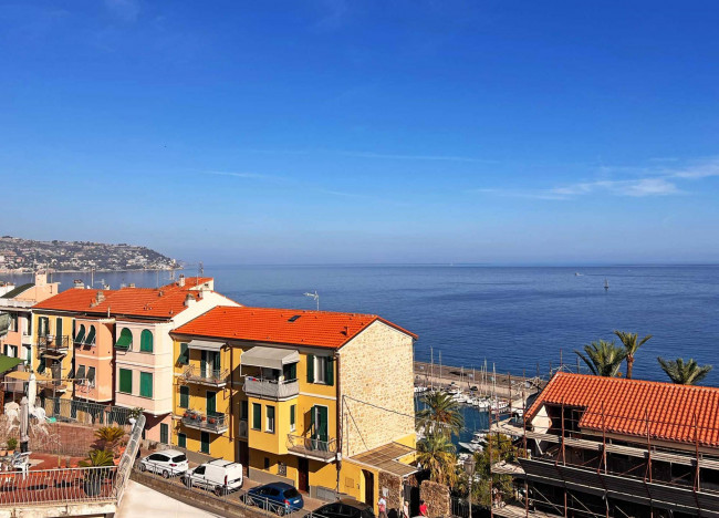 Квартира в продажа в Bordighera