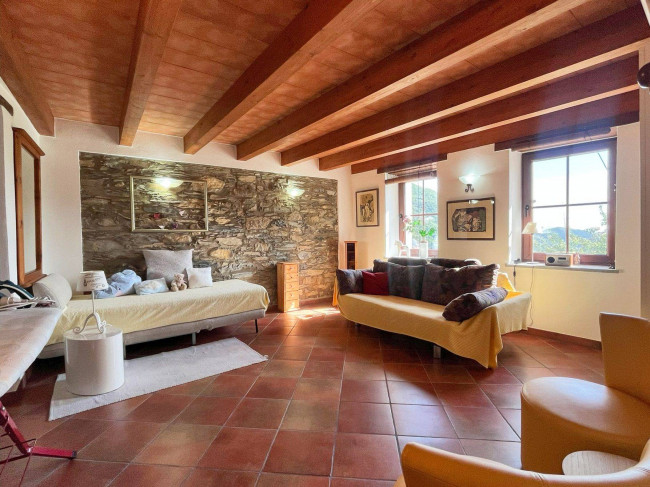 Villa in vendita a Rezzo