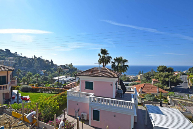 Villa in vendita a Ospedaletti