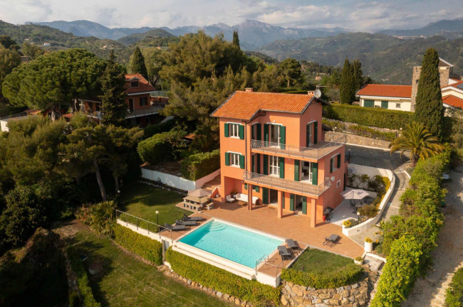 Villa in vendita a Camporosso