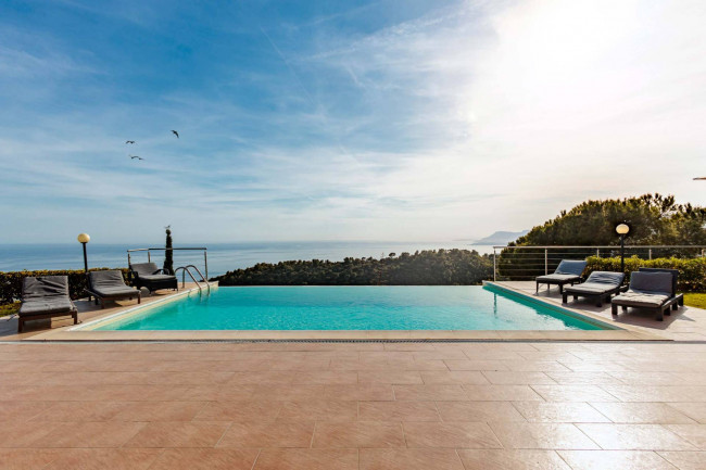 Villa in vendita a Camporosso