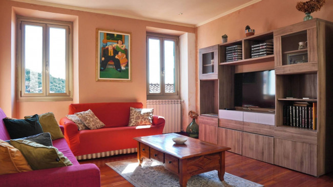 Casa di paese in vendita a Pietrabruna