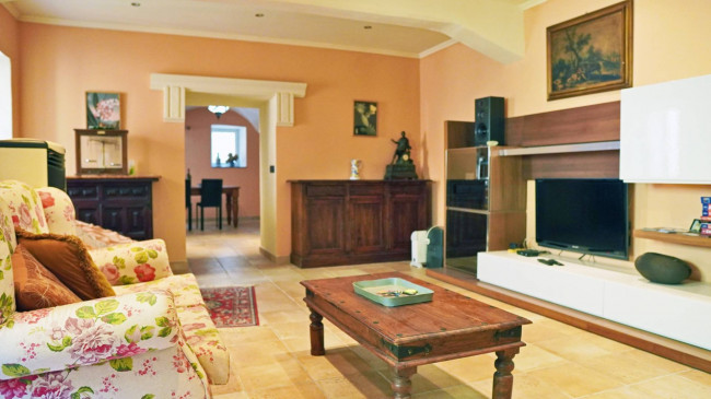 Casa di paese in vendita a Pietrabruna