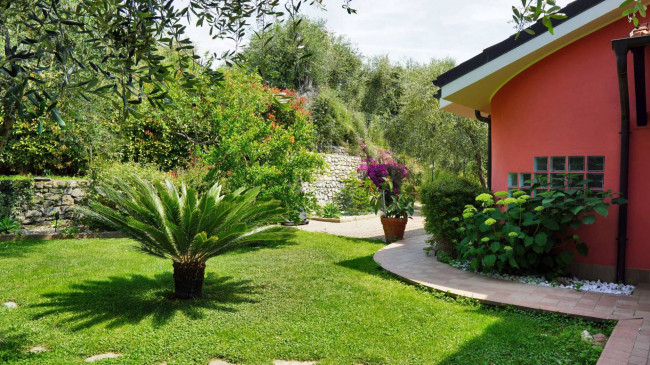 Villa in vendita a Imperia