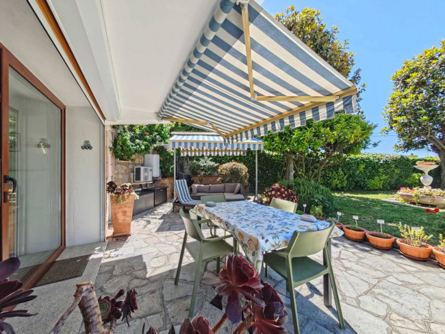 Квартира в продажа в Bordighera