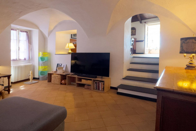 Appartamento in vendita a Pompeiana