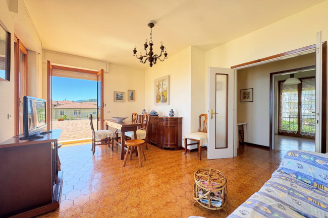 Appartamento in vendita a Santo Stefano al Mare