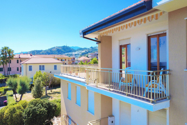 Appartamento in vendita a Santo Stefano al Mare